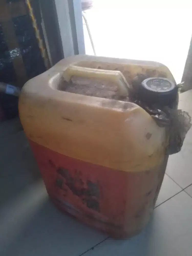 Dijual Solar jerigen 20 liter