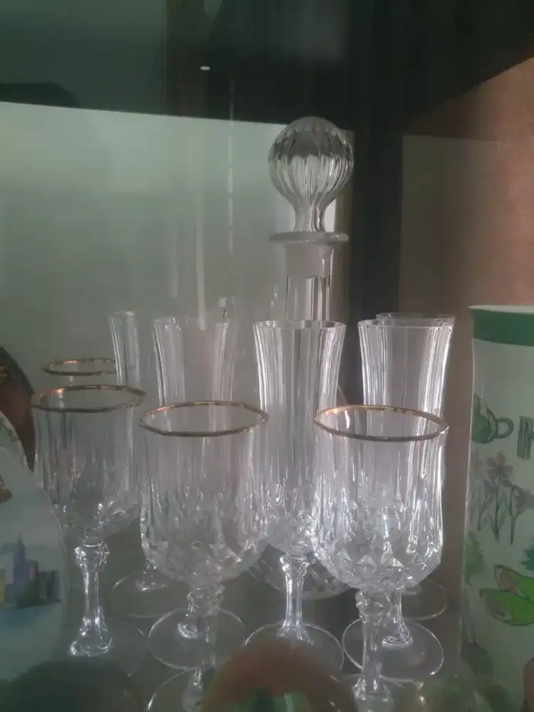 Botol dan gelas kristal set utk wine