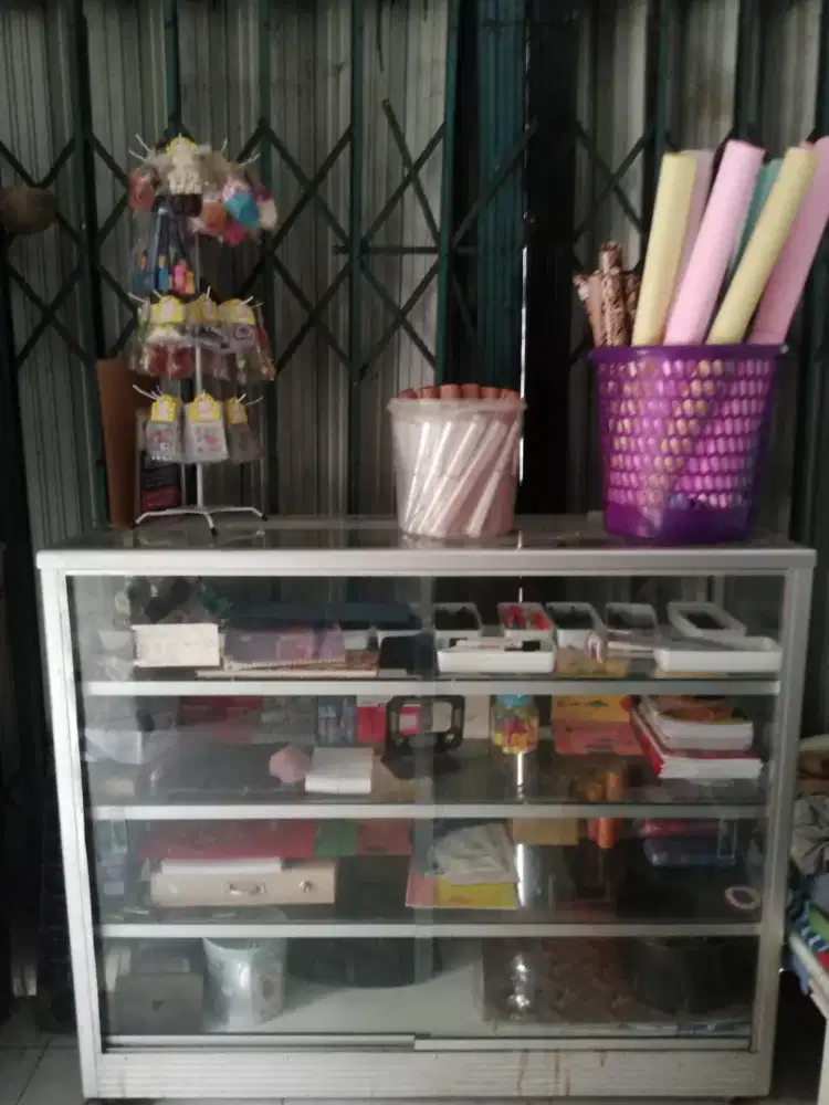 Etalase dan kawan2 nya