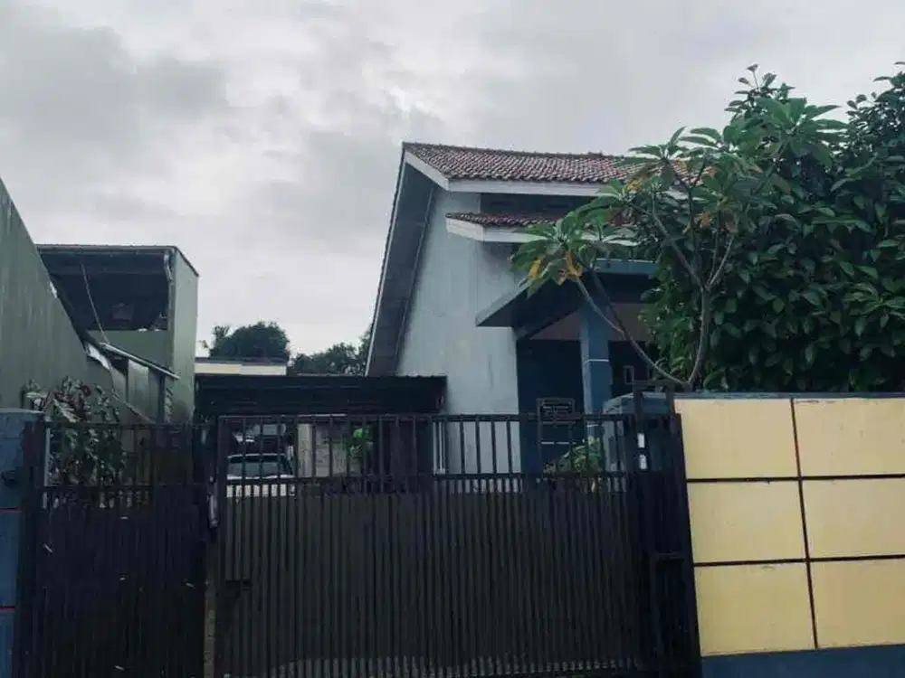 DIJUAL Rumah Pinggir Jalan 3 Petak di Jl. Raya Hankam Bekasi