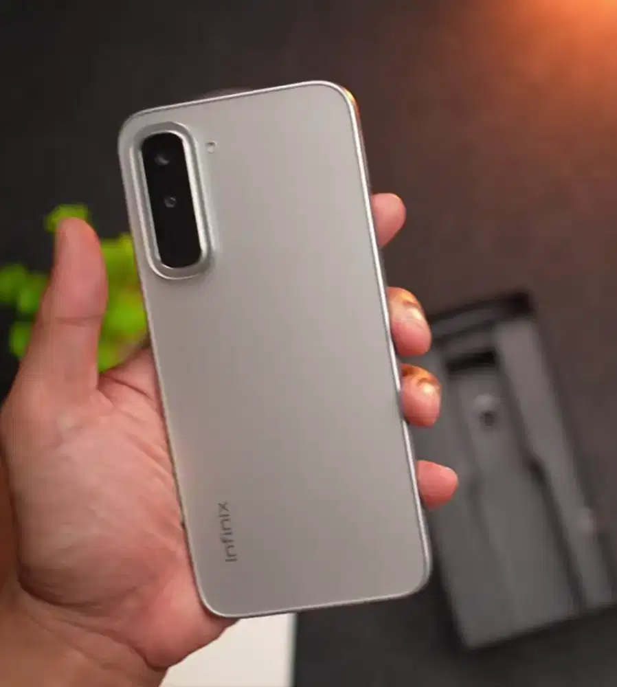 INFINIX Hot 70. pemakaian baru 2 minggu. Like new!