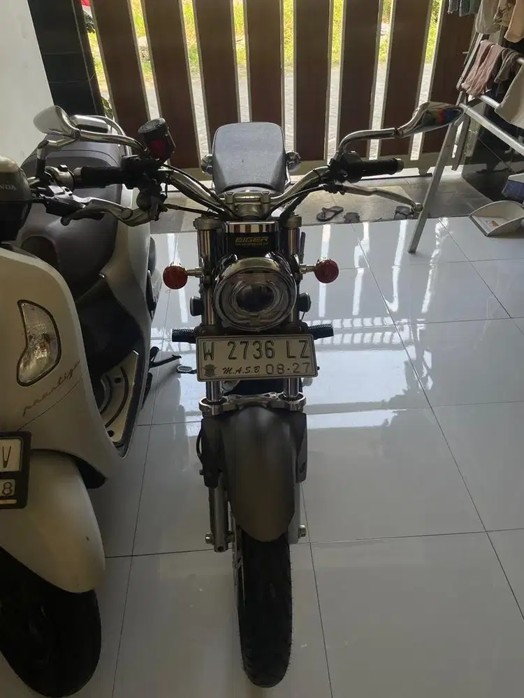 Cb 100 plat w gresik