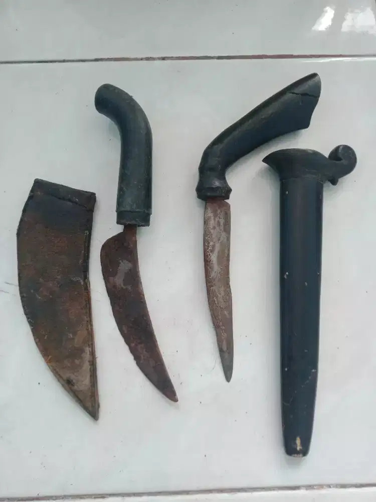 Pisau raut, dan badik lawas, antik