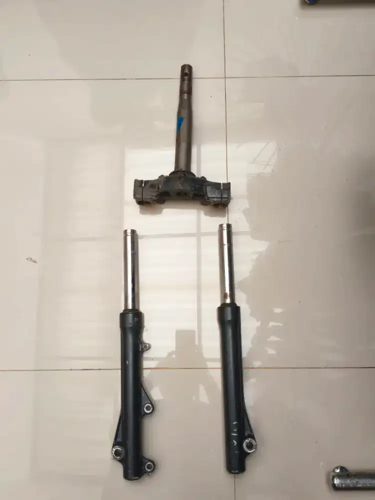 Jual Segita  Shock & Shock Depan Vario Led Old