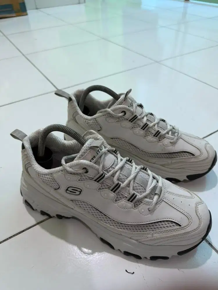 sepatu skhecers original uk 42 43 masuk