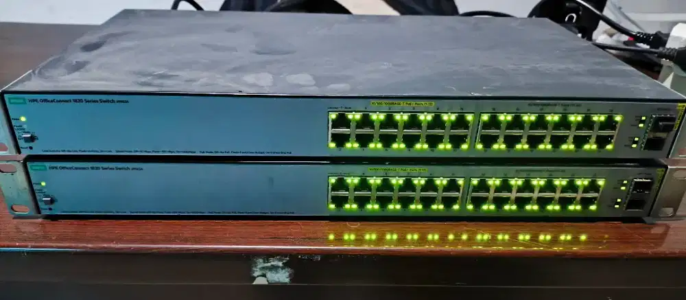 Switch HPE 1820 Series J9983A