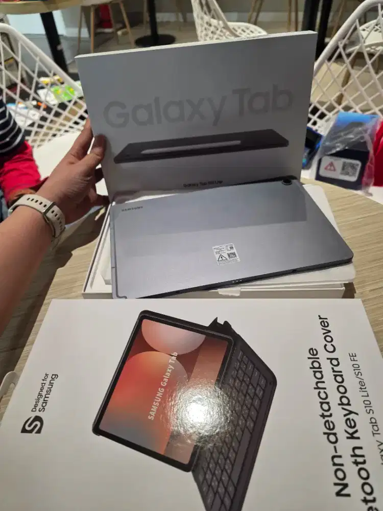 Samsung Tab S10 lite free keyblard pencil