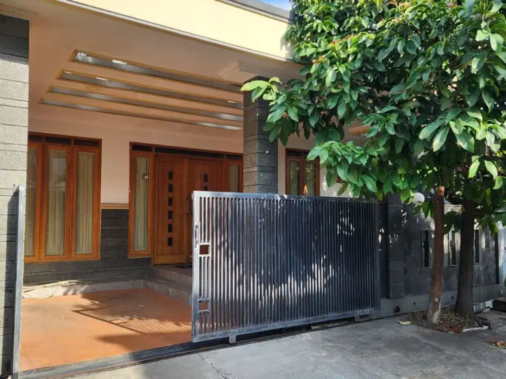 Rumah terarawa Siap Huni Di komplek pratista Antapani Bandung