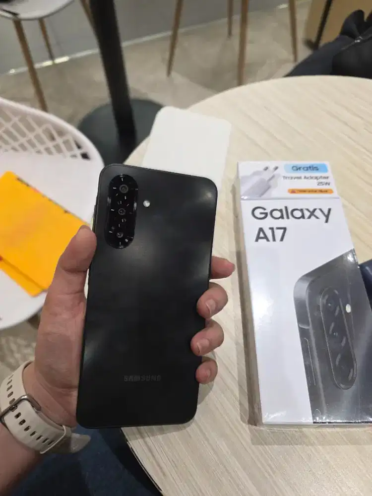 Samsung galaxy A17