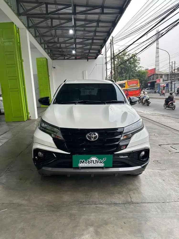 Toyota Rush GR 1.5 Matic (Pajak Panjang)