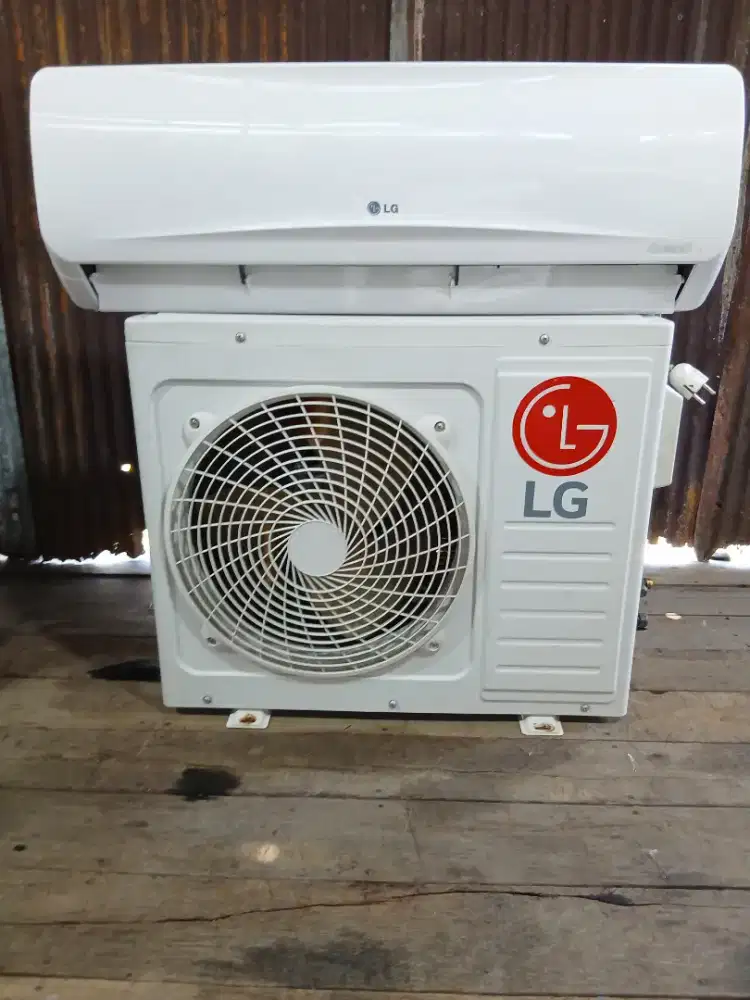 MENJUAL AC BEKAS 1/2 PK KOMPLIT