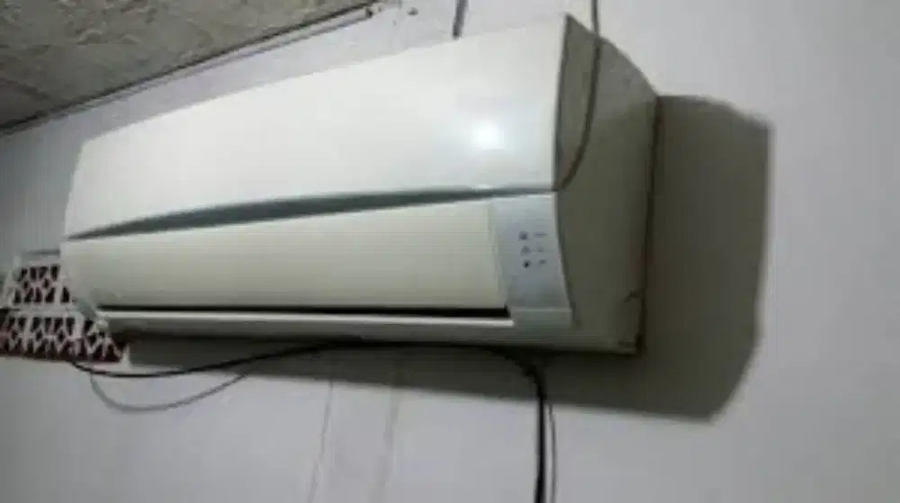 Menerima AC bekas dingin & rusak