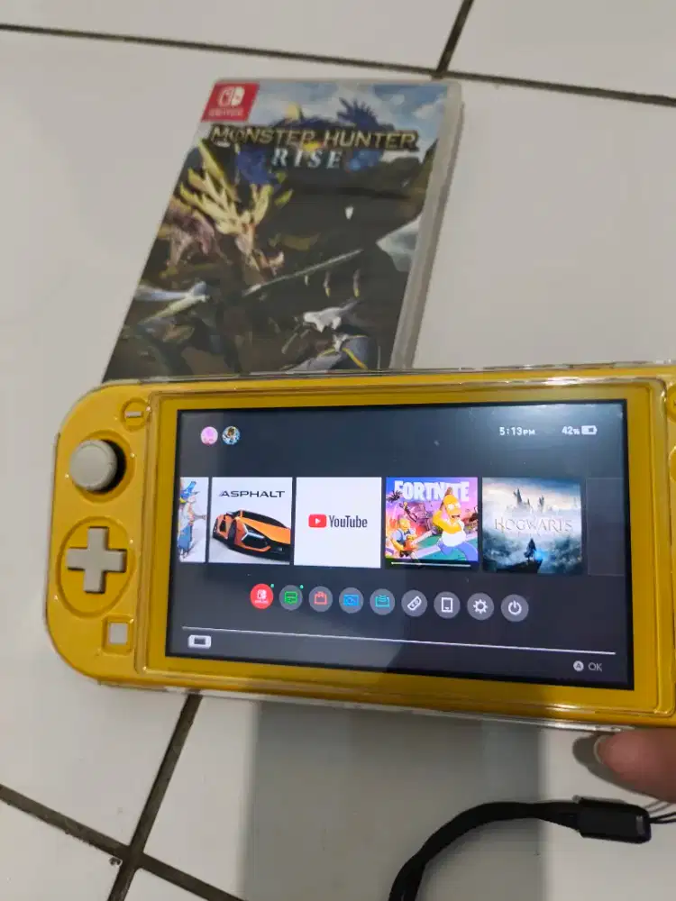 Nintendo Switch lite OFW Kuning