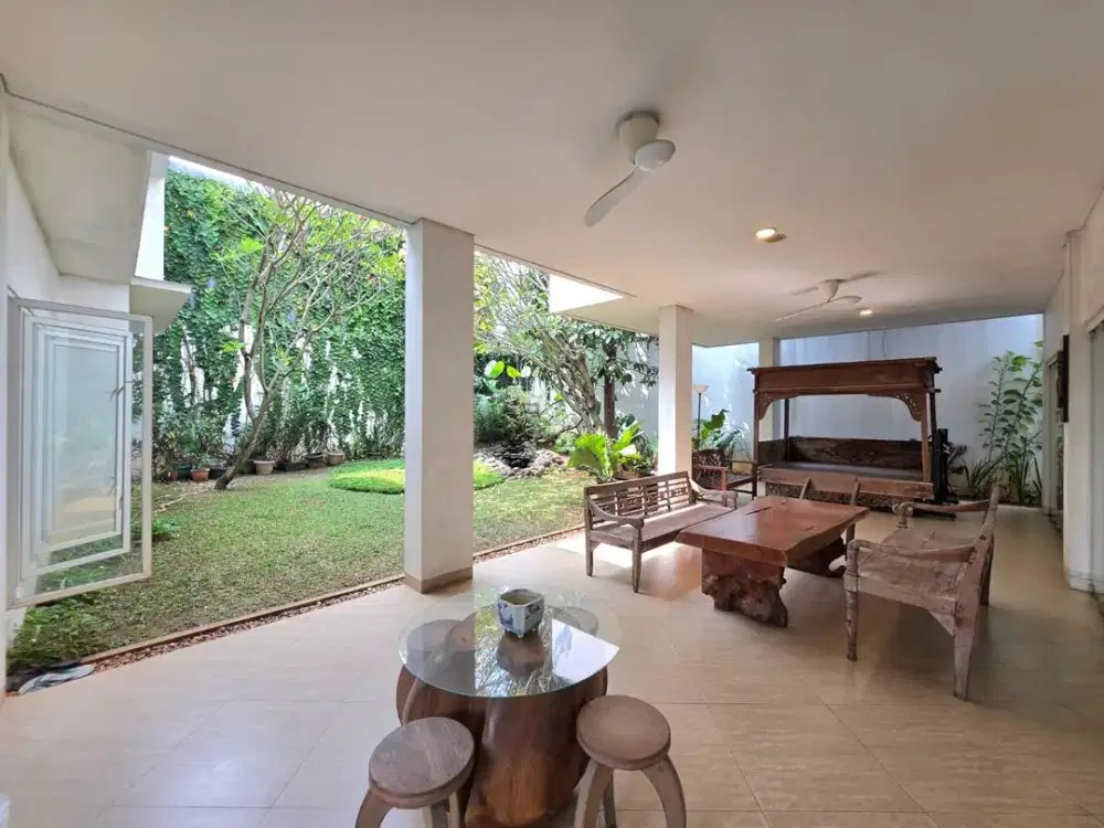 Rumah Cantik seperti Villa di Bali di Perumahan Elite ALAM SUTERA