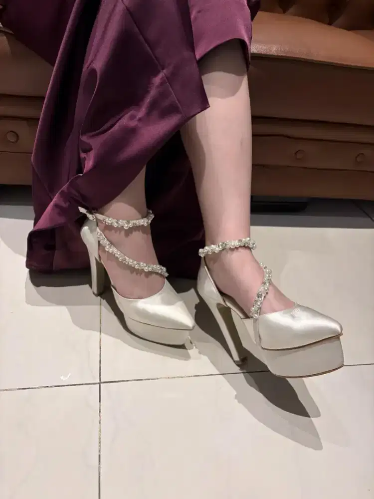 Sepatu Wedding Heels 13cm size 38 Semi Block Snow White Satin