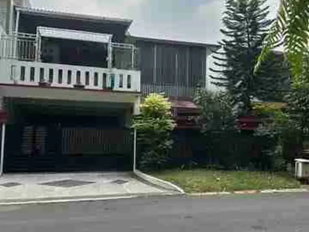 rumah istimewa pinggir jl Boulevar di citra Grand Cibubur