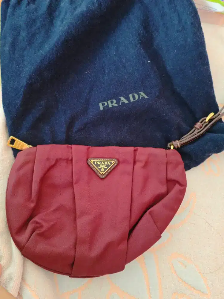 Prada pouch vintage  Authentic jual cepat