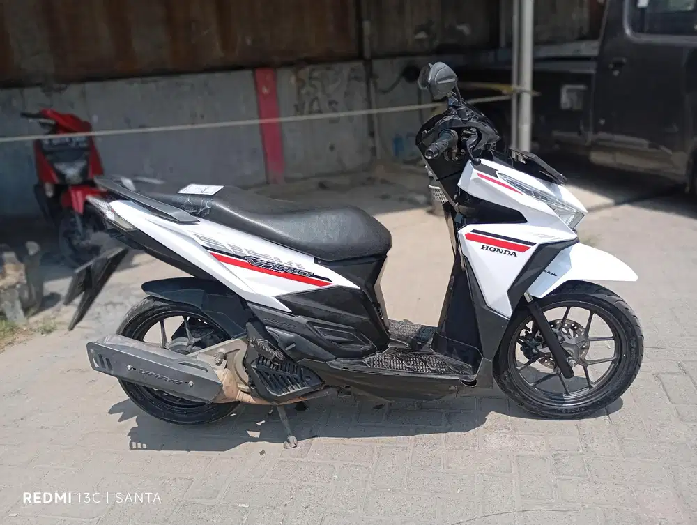 Honda Vario 125 LED old Tahun 2018 Surat komplit