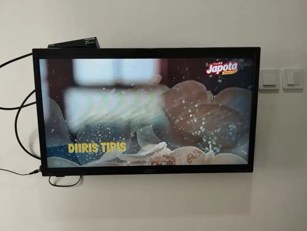 LED Sharp 32 Analog TV