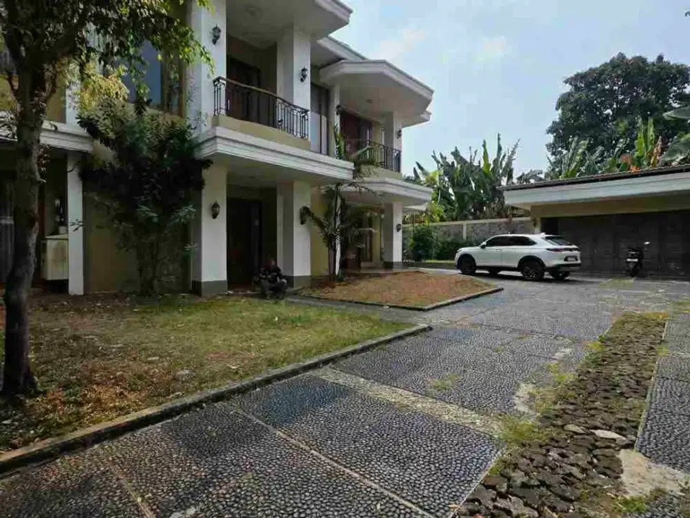 rumah cantik di komplek pejaten barat jakarta selatan