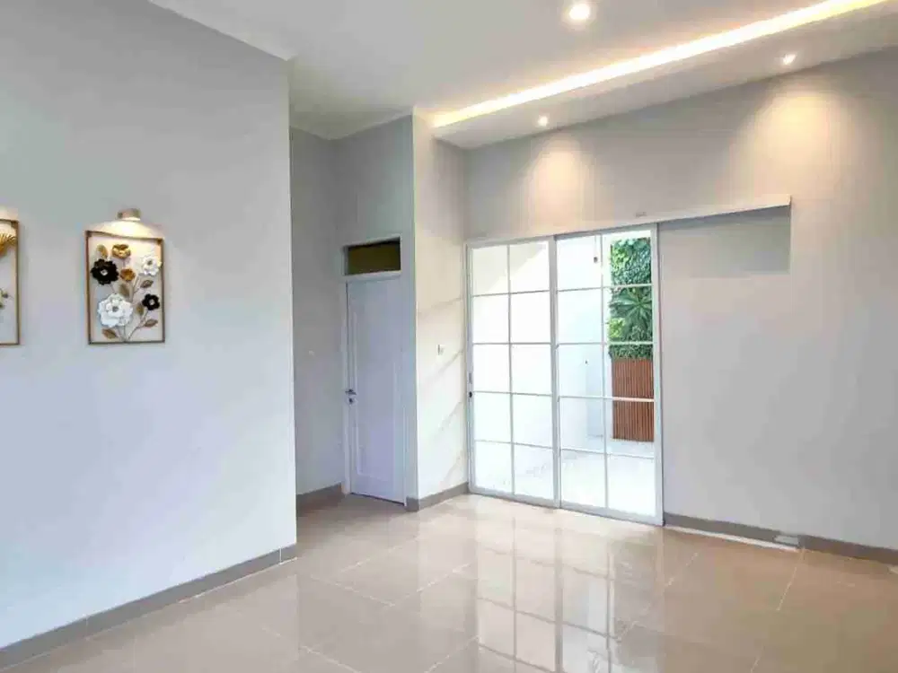 RUMAH SIAP TINGGAL!!! POSISI HOEK KEAMANAN 24JAM LOKASI STRATEGIS