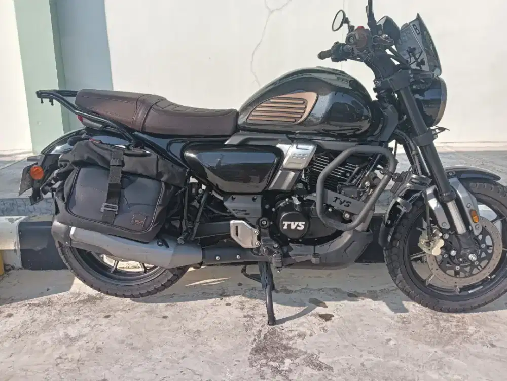 TVS RONIN TAHUN 2025