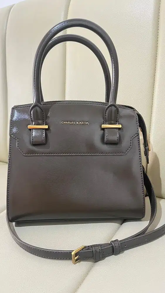 Dijual Tas Charles & Keith