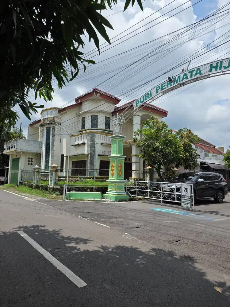 Dijual Rumah Hook di Puri Permata Hijau Madiun