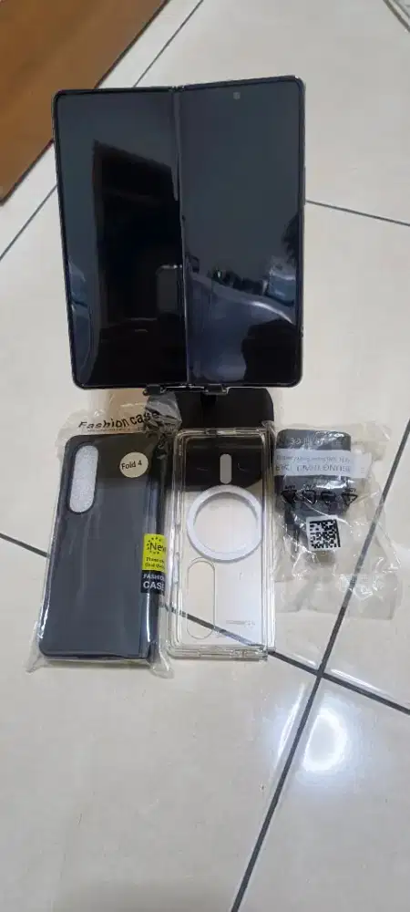 Jual Samsung Z Fold 4 5g 12/256GB Batang dan Minus
