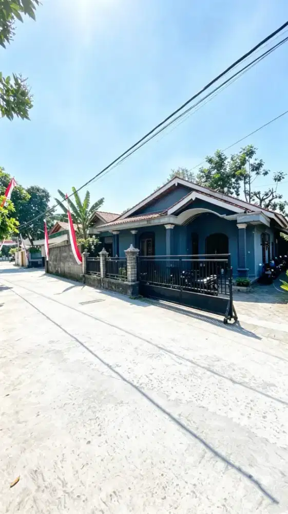 Barat Wirobrajan, rumah besar cocok buat kost2an homestay di Kadipiro
