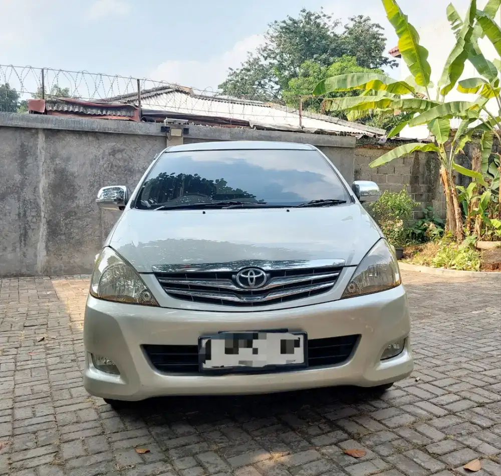 Istimewa Innova G bensin At 2005
