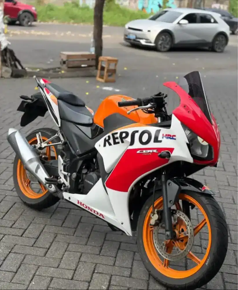 Dijual CBR150R Tahun 2014 lengkap off