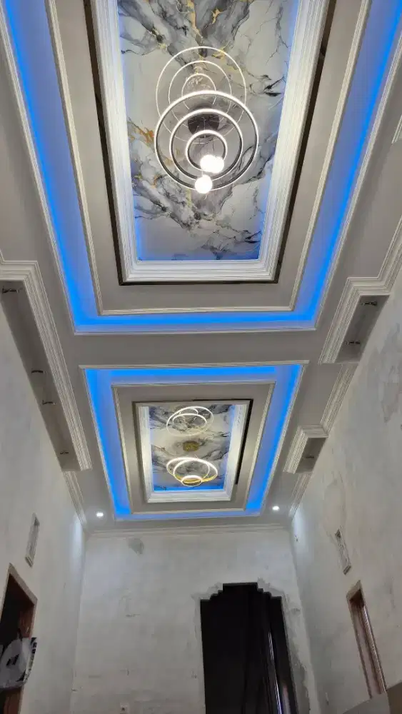 Terpasang plafon PVC dan dinding wpc panel+uv marmer