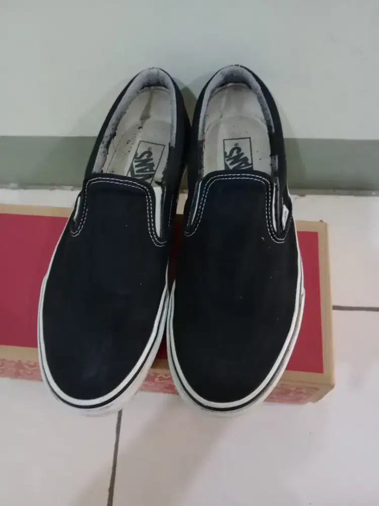 Vans slip on black white size 42
