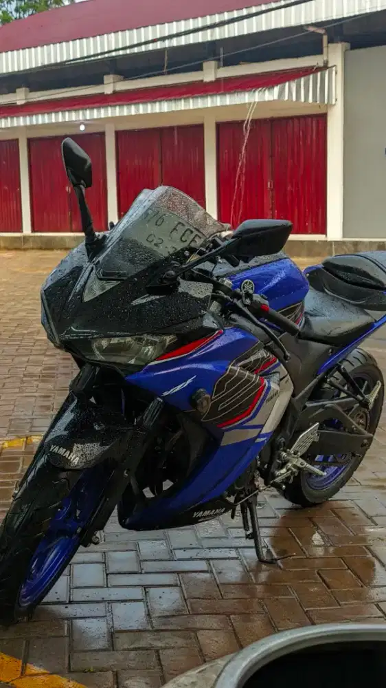 Yamaha R25 2018