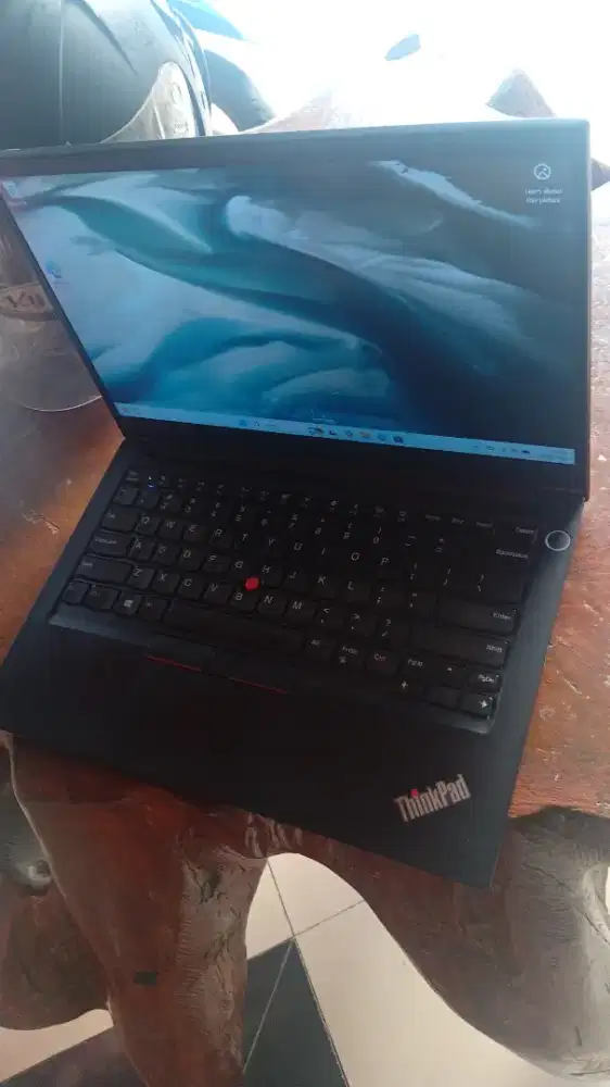 Thinkpad E14 Core i5 gen 11 
ram 8 GB 
ssd nvme 512 GB