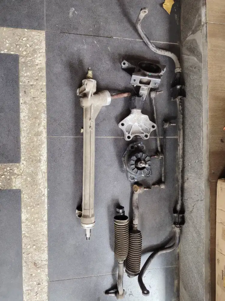 Copotan Kaki-Kaki & Engine Mounting Wuling Almaz RS Pro 2021 Original