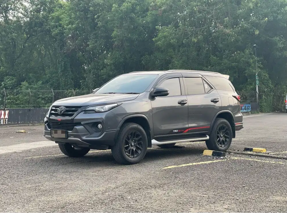 PROMO!! TOYOTA FORTUNER VRZ TRD SPORTIVO 4x2 DIESEL AT MATIC 2019 ABU