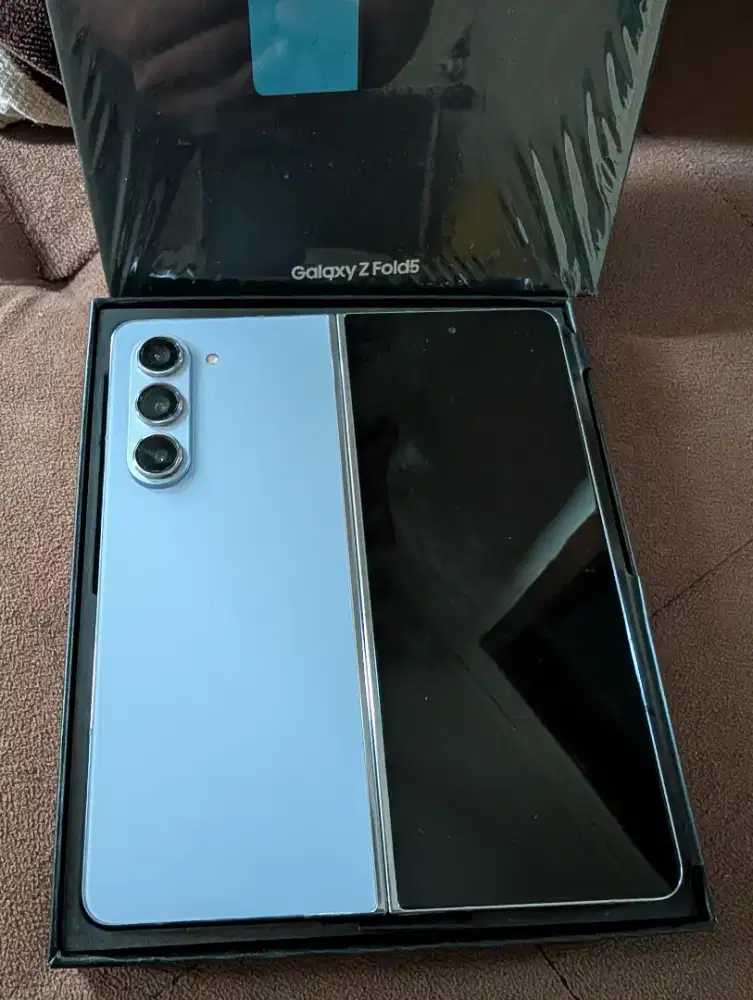 Samsung Z Fold 5 12/512 GB Fullset
