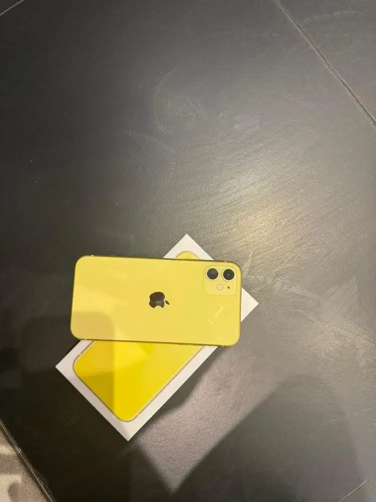 Iphone 11 128gb di lengkapi dengan bonus