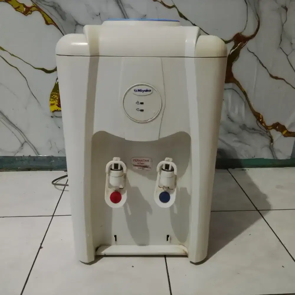 Dispenser MIYAKO panas dan netral/biasa