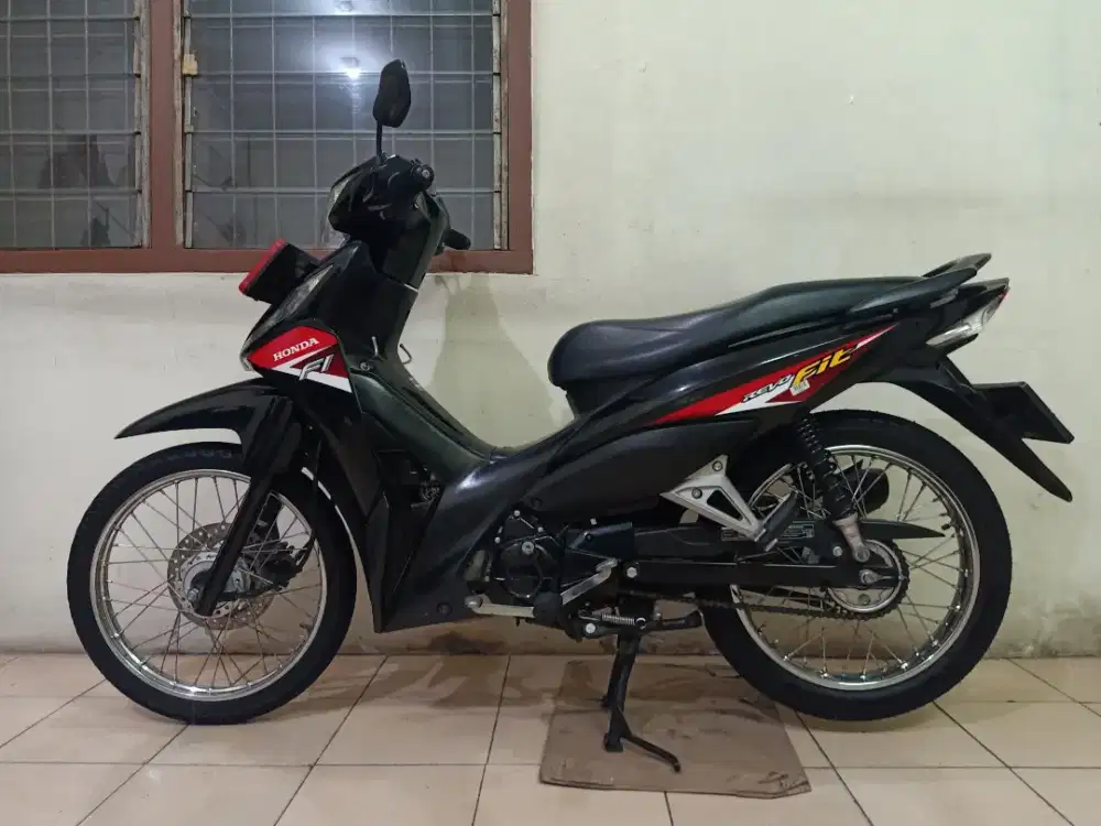 Honda REVO FIT NEW PGM-FI 2024 (FULL ORIGINAL / LIKE NEW) B DKI