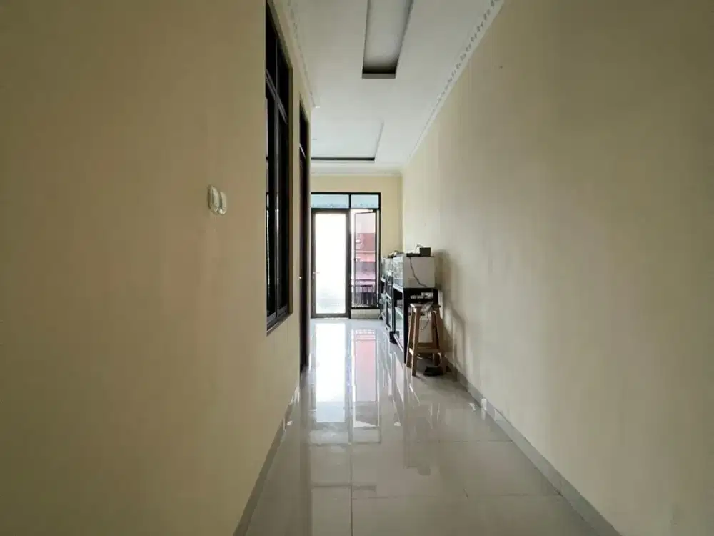 Dijual rumah 2 lantai ada rooftop di heliconia, harapan indah bekasi Harga 5.5 m nego