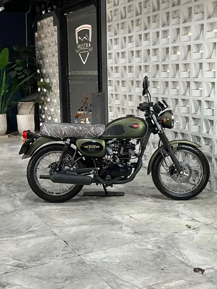 Istimewa OdO 3RB!!Kawasaki W175 se th 2022 - Ayu Mustika