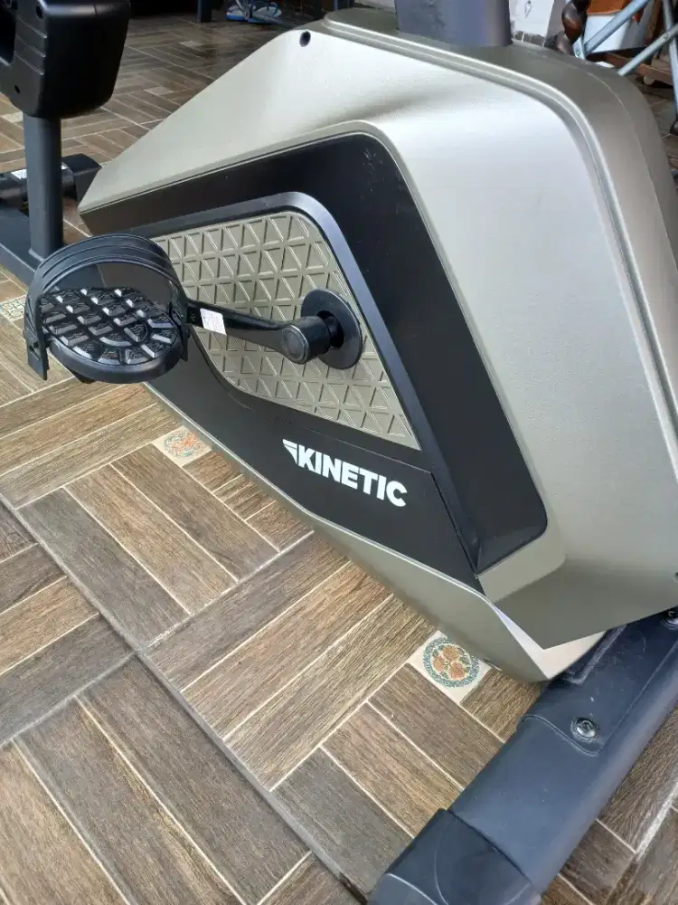SEPEDA STATIS MERK KINETIC