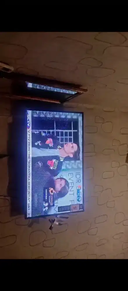 Tv lcd 43 in masih bagus bisa nego dikit