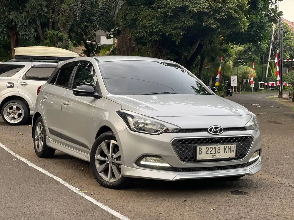 HYUNDAI i20 AT 2018 Silver Metalik (Garage88 Kebayoran)