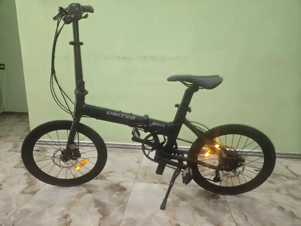 Sepeda Lipat United Haste 20 — Shimano 3x9 27 Speed, Rem Cakram