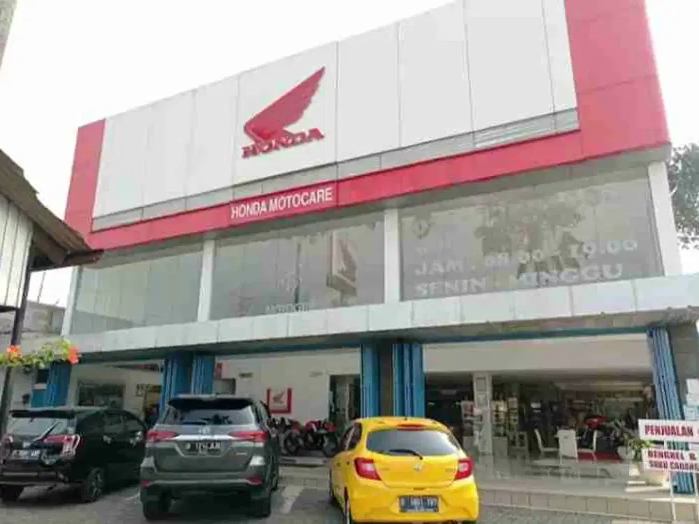 Disewakan showroom 2 lt jl Raya Sawangan Pancoran Mas Depok
