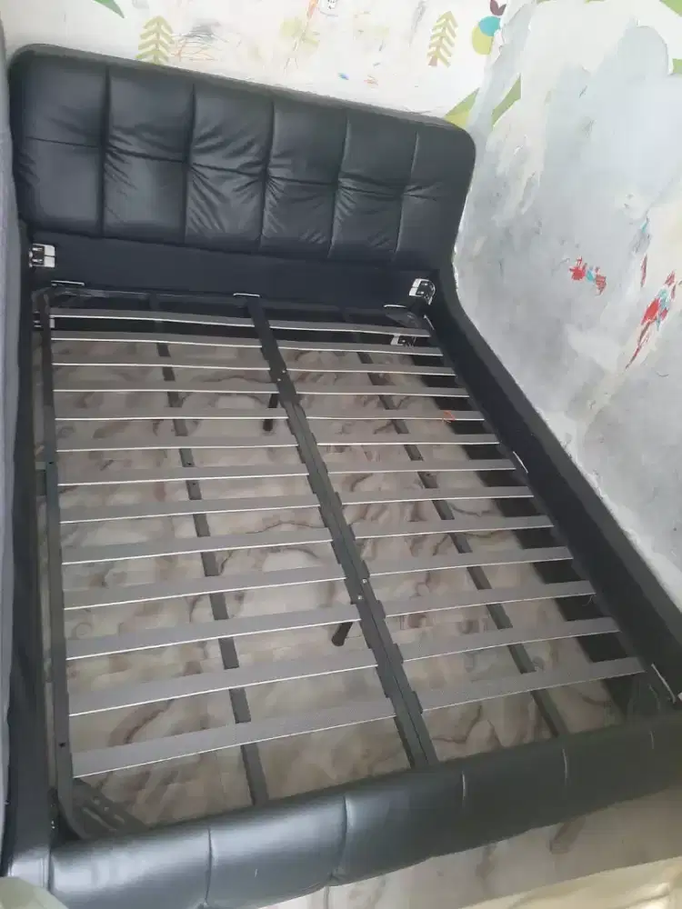 tempat tidur informa belvya